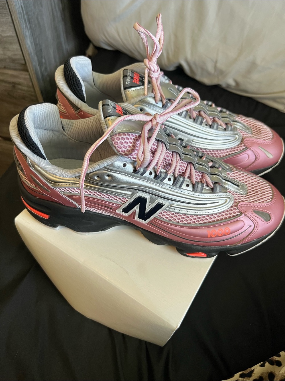 New Balance 1000 Mens Pink & Silver Athletic Sneakers